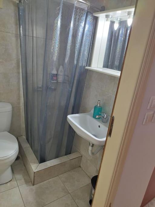 Small Apartment In The Heart Of Piraeus! Notara 43 Bagian luar foto